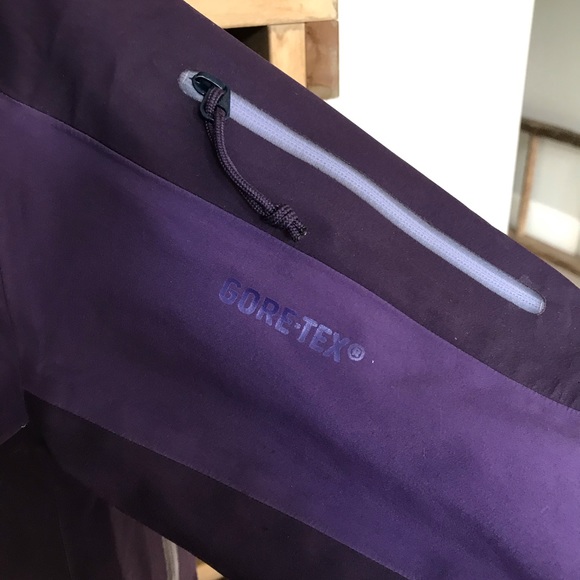 Arcteryx Jacket Women’s Medium Gore-Tex - Picture 4 of 16